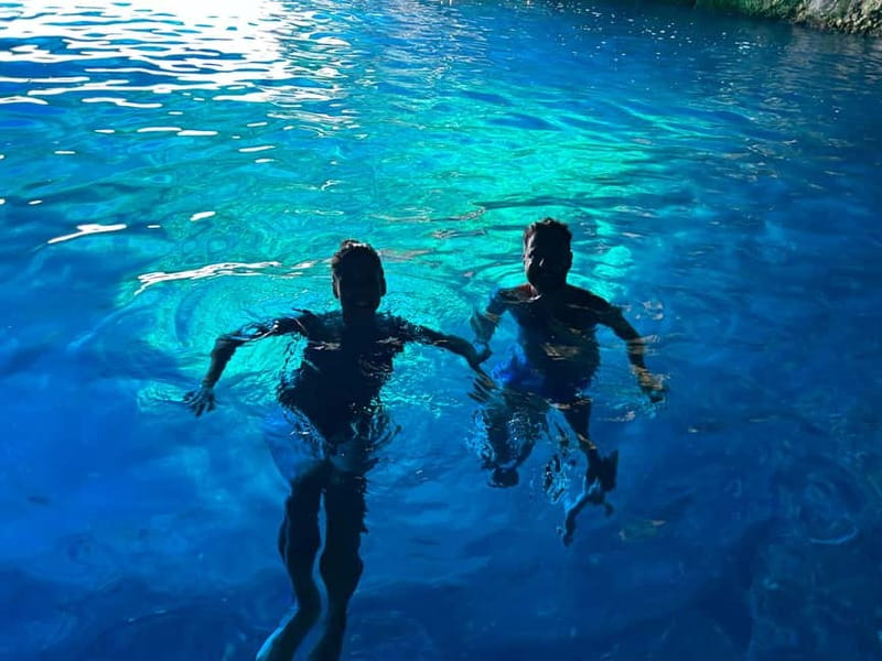 Boat Tour: Island hopping by dinghy with cave visits and snorkeling - Mario and the value of a local guide