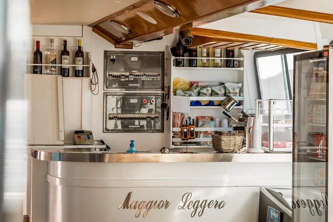 Boat trip La Maddalena Archipelago - Departure from Palau - Food, drinks, seating, and the large boat question