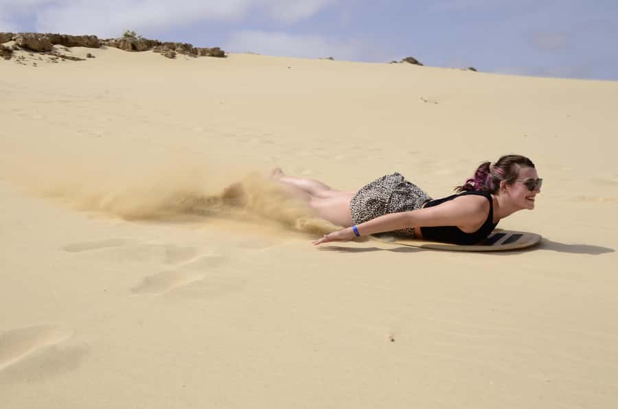 Boavista: 4x4 Island Tour, Santa Monica, Dune, Caves & Lunch - Lunch in a local restaurant