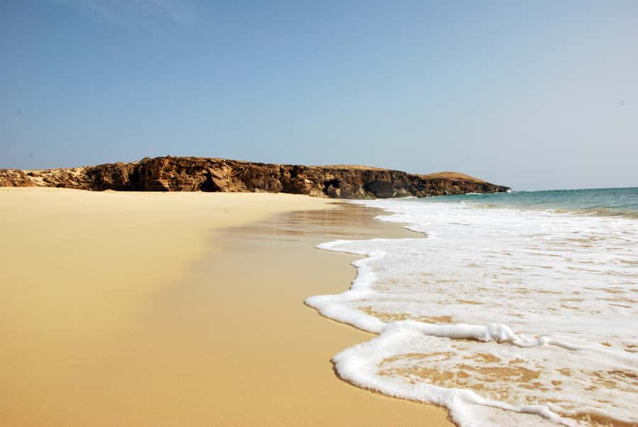Boavista: 4x4 Island Tour, Santa Monica, Dune, Caves & Lunch - Guides, drivers, and the human side of the day