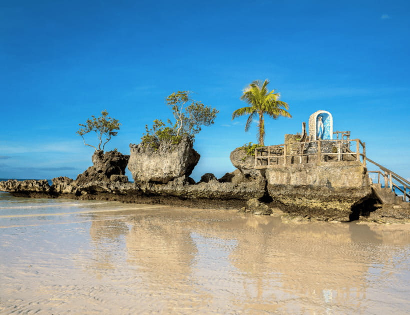 Boracay: Island Hopping with Buffet Lunch & ATV Adventure - A hot kawa bath is the gentlest finish