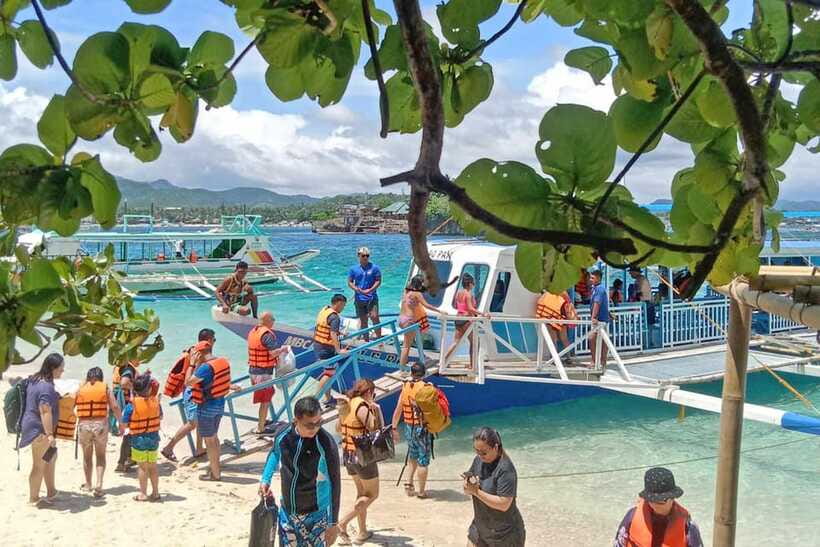 Boracay: Island Hopping with Crystal Kayak & Helmet Diving - Is $55 good value?