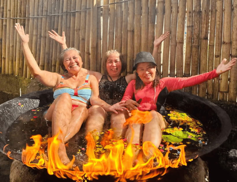 Boracay: Island Hopping with Lunch, Helmet Diving & ATV - Magic Island: an hour of free time, with choices
