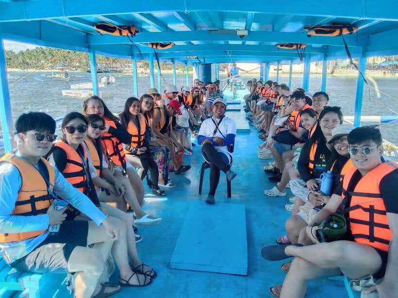 Boracay: Private Island Boat Tour and Lunch with Seaview - Key points to know before you book