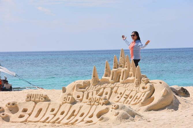 Boracay Private Island Hopping Premium with Lunch - Why a private four-hour boat trip makes sense