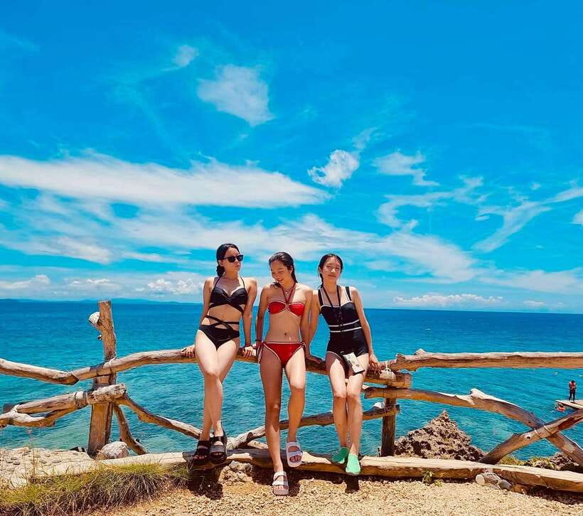 Boracay: Private Island Hopping & Snorkeling Tour - Coral Garden: the first serious snorkel