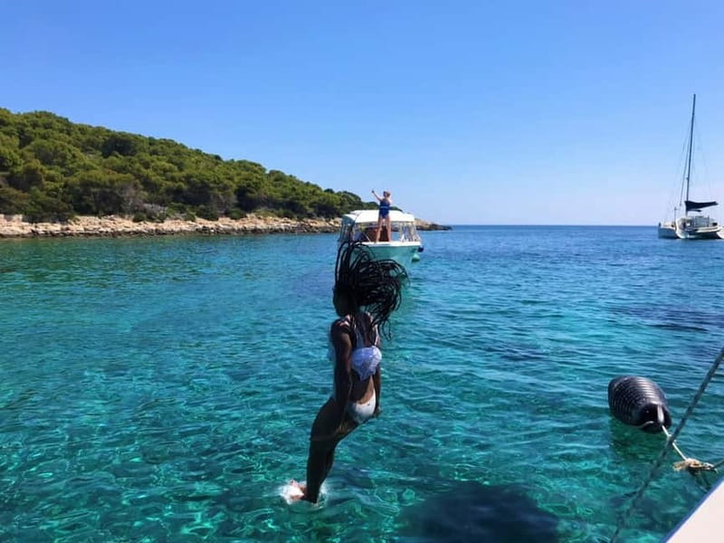 Brač: Blue Cave Island Hopping Luxury Tour - Stiniva Cove is a short scenic stop