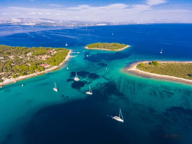 Brač: Blue Cave Island Hopping Luxury Tour - The Blue Cave on Bisevo needs the right conditions