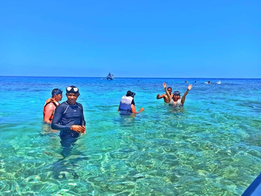 Cartagena: 4 Island Day Trip by Boat and Caribbean Lunch - Four island stops, one fast Caribbean day