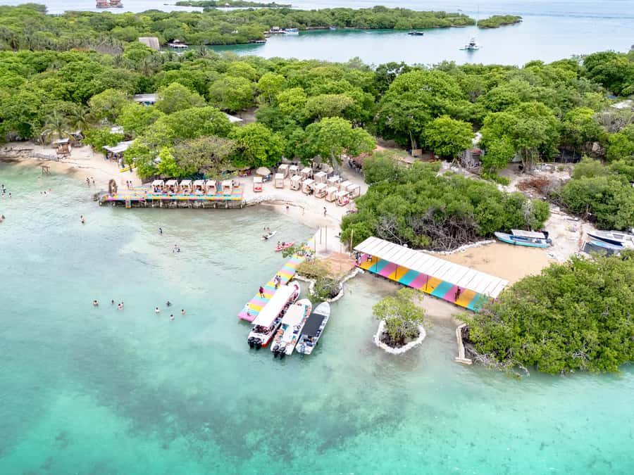 CARTAGENA: 4 islands by sport boat +oceanarium tickets - Who should book this boat trip?