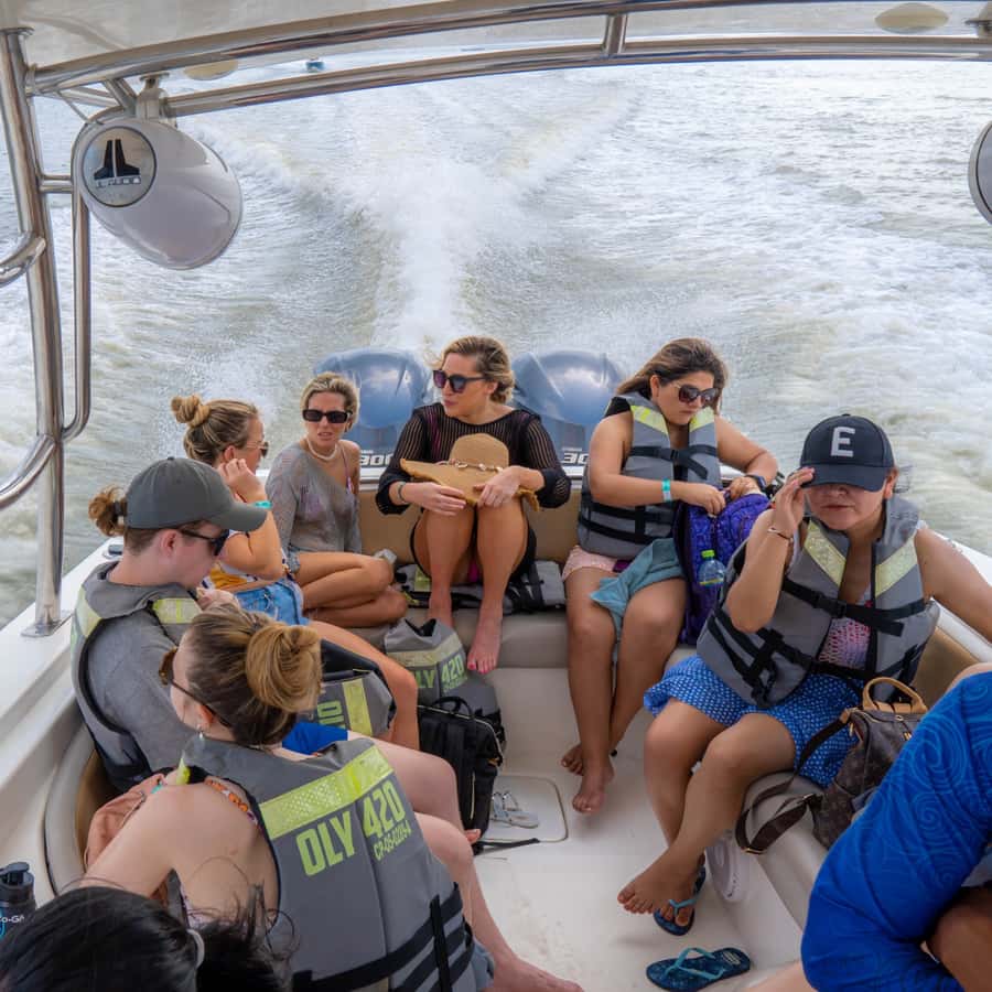 Cartagena: 5 Island Boat Tour with Night Bioluminescent Stop - Barú, snorkeling, and the changing evening schedule
