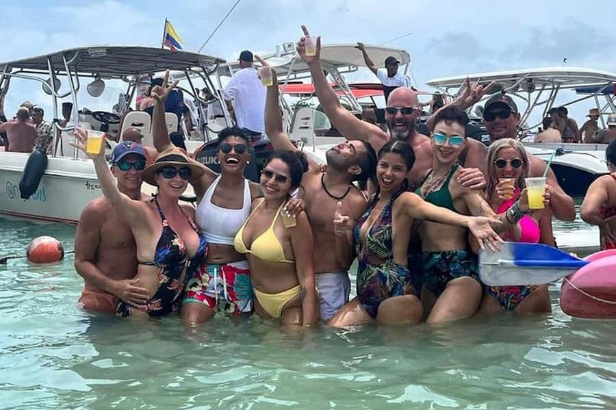 Cartagena: 5 Islands Premium Tour with Lunch and Snorkeling - Starting in Cartagena: pickup details matter