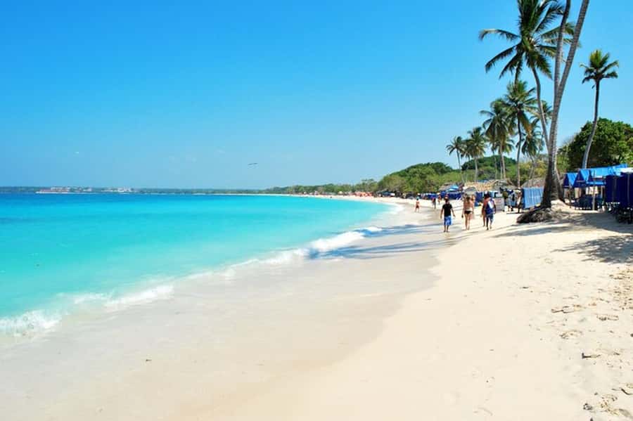Cartagena: 5 Islands Premium Tour with Lunch and Snorkeling - The Rosario Islands: beautiful water, limited snorkeling