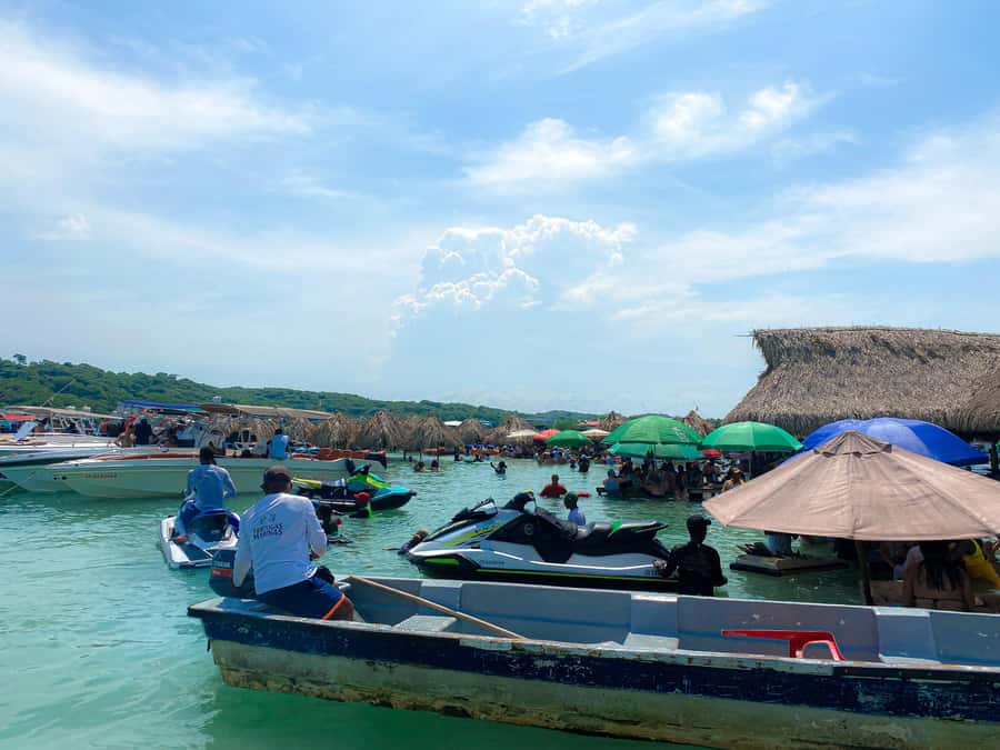 Cartagena: 5 Rosario Islands Tour with Snorkeling and Lunch - Agua Azul offers a quieter hour