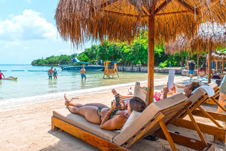 Cartagena: Islabela Islands Boat Trip with Lunch & Cocktail - Key things to know before booking