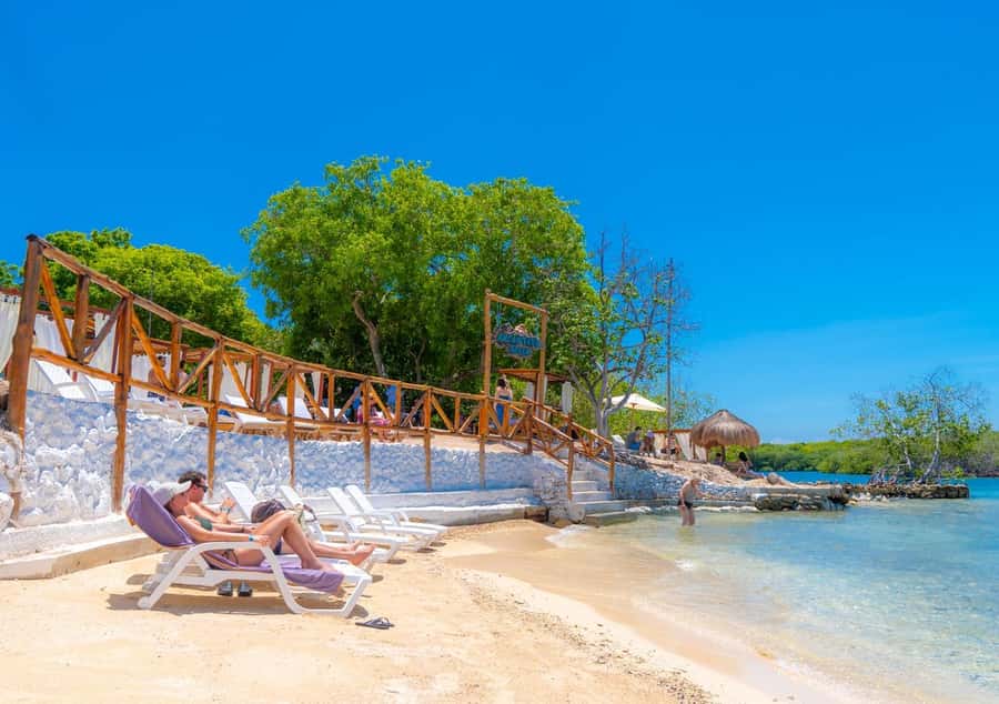 Cartagena: Rosario Islands Day Tour with Snorkel & Lunch - Key points before you book