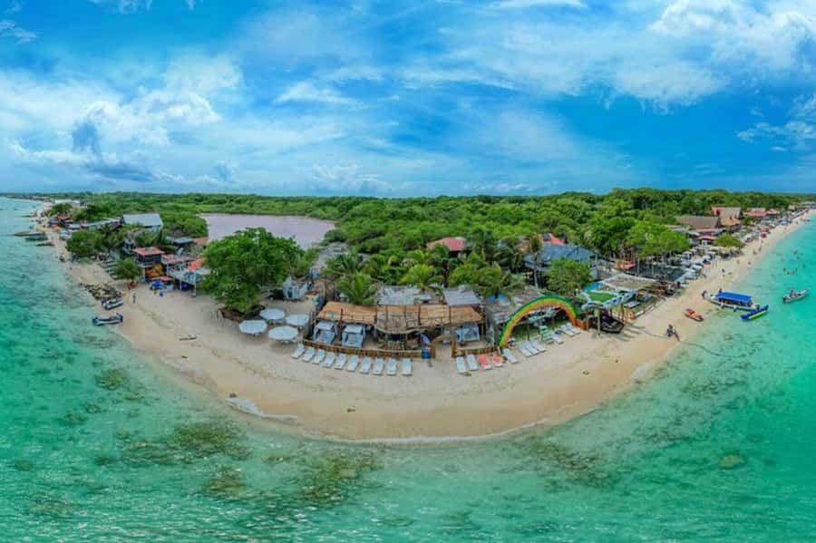 Cartagena: Rosario Islands Day Tour with Snorkel & Lunch - From Bocagrande Marina to open water
