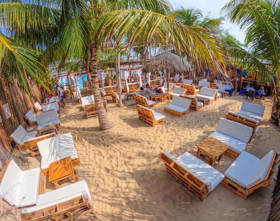 Cartagena: Rosario Islands Day Tour with Snorkel & Lunch - What the $95 price really covers