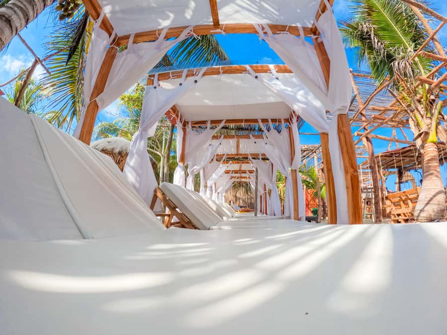 Cartagena: Rosario Islands Day Tour with Snorkel & Lunch - Guides, language, and the human side of the trip