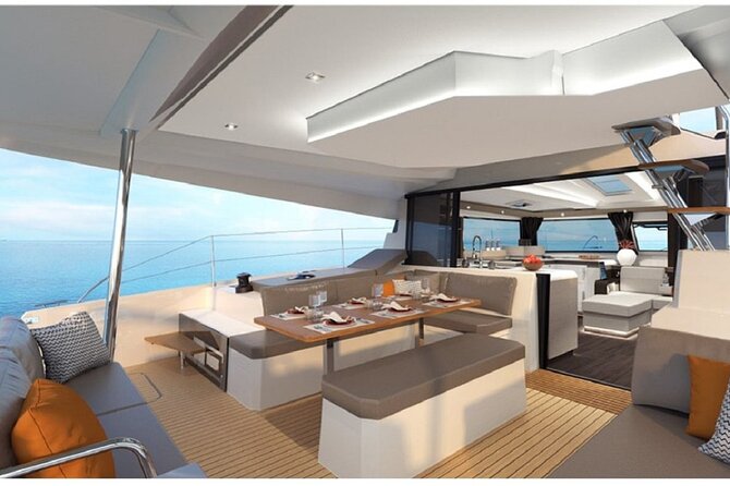Catamaran cruise in the Frioul Archipelago in Marseille - Key points at a glance