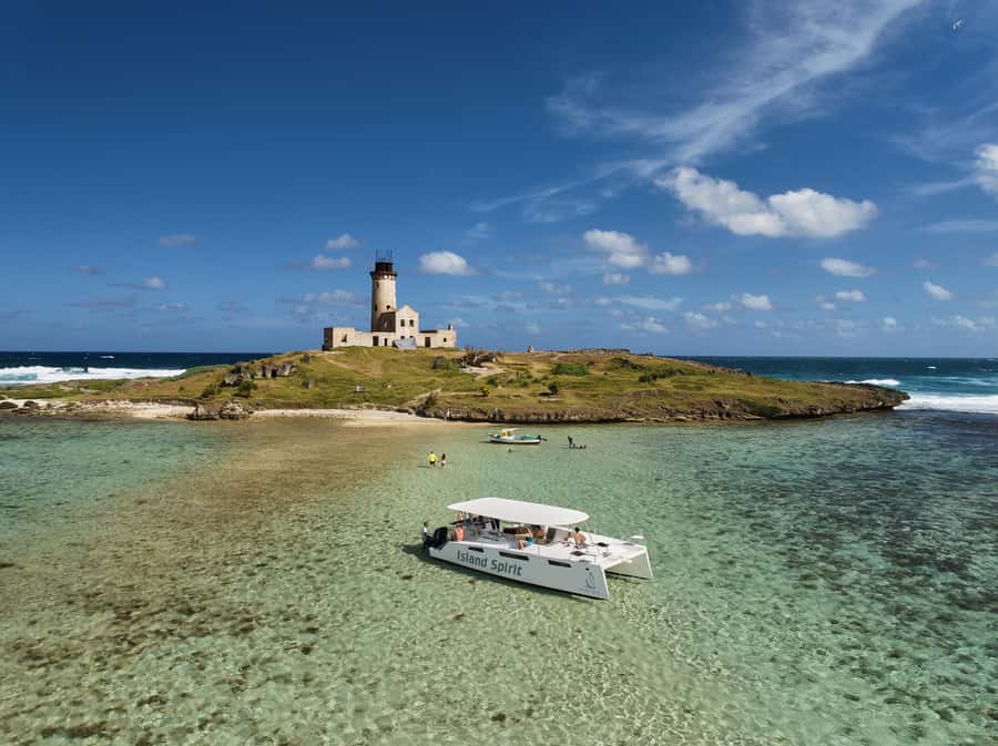 Catamaran Mauritius: South East 5 Islands Catamaran Cruises - Why this southeast Mauritius cruise works well