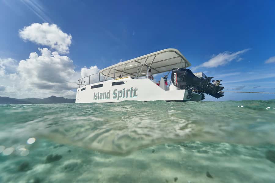 Catamaran Mauritius: South East 5 Islands Catamaran Cruises - Ile aux Cerfs brings the biggest slice of the day