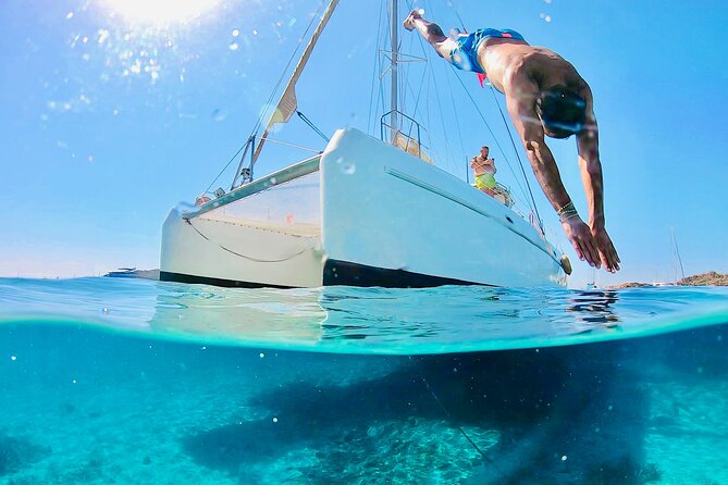 Catamaran tour Archipelago Maddalena (lunch included) - What the crew adds to the day