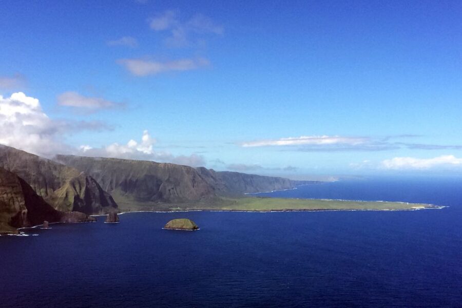 Central Maui: Two-Island Scenic Helicopter Flight to Molokai - What the small group and seat assignment mean