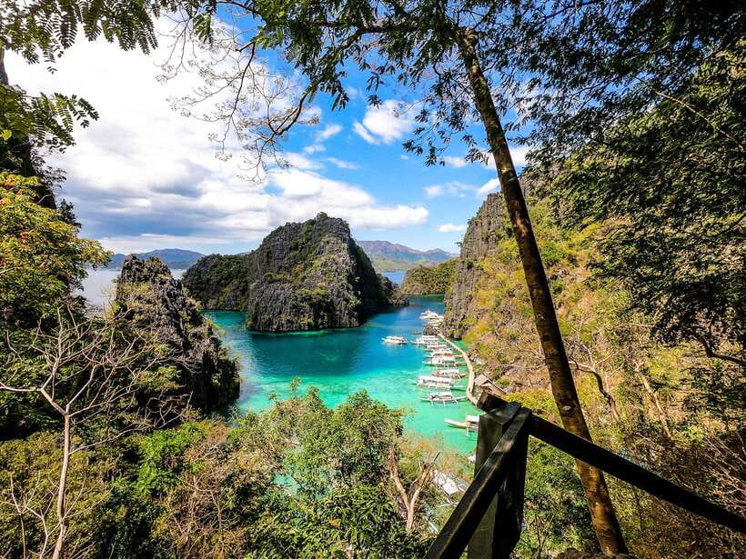 Coron Island Hopping: Super Ultimate Private Tour - Barracuda Lake brings strange water temperatures