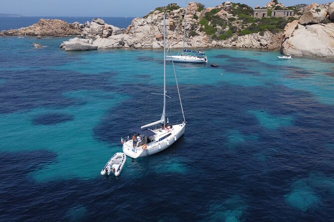 Daily excursions on a sailing boat, Maddalena Archipelago - Caprera closes the swimming stops