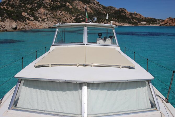 Day on a boat in the archipelago of La Maddalena with lunch - Sardinian lunch served on the Grace