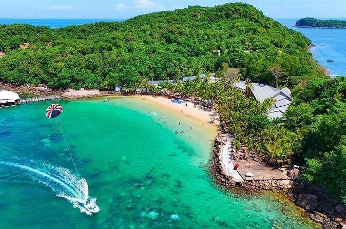 Discover 3 islands of Phu Quoc by boat - What the $92 price includes