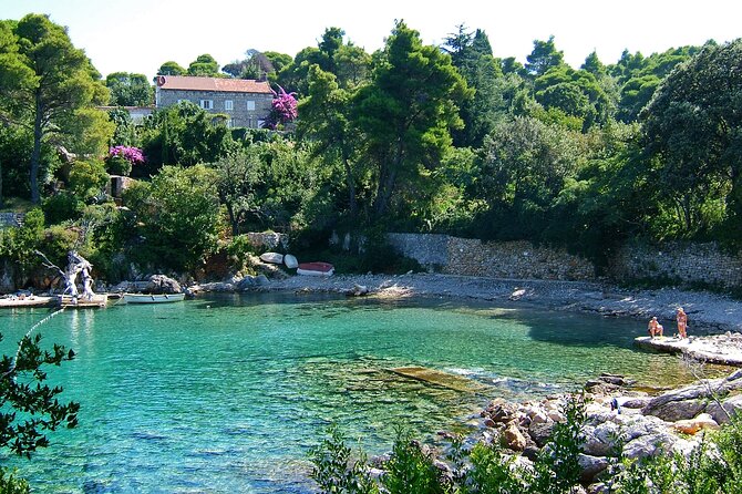 Dubrovnik: 3 Islands Boat Tour with Lunch & drinks(FR, ES, EN) - The essential facts at a glance