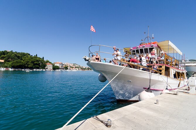 Dubrovnik: 3 Islands Boat Tour with Lunch & drinks(FR, ES, EN) - Koločep: swimming, small villages, and the party deck