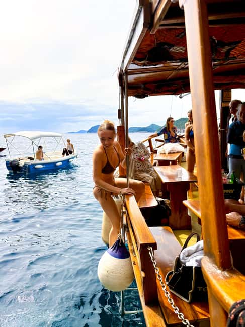 Dubrovnik: 6 hours Blue cave & Elaphiti with optional lunch - What the six-hour cruise is really like