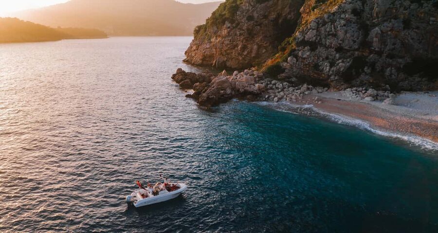 Dubrovnik:Elaphiti Islands and caves Private Speedboat Tour - Who will enjoy this boat trip most