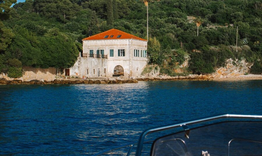 Dubrovnik:Elaphiti Islands and caves Private Speedboat Tour - Sunj Beach on Lopud: a change from rocks to sand