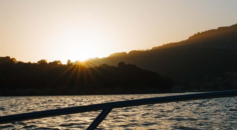 Dubrovnik:Elaphiti Islands and caves Private Speedboat Tour - The boat, drinks, and what the equipment means