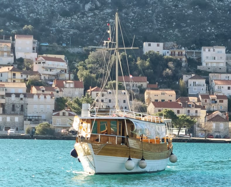 Dubrovnik: Elaphiti Islands Boat Cruise with Lunch & Drinks - Unlimited drinks and the slow cruise home
