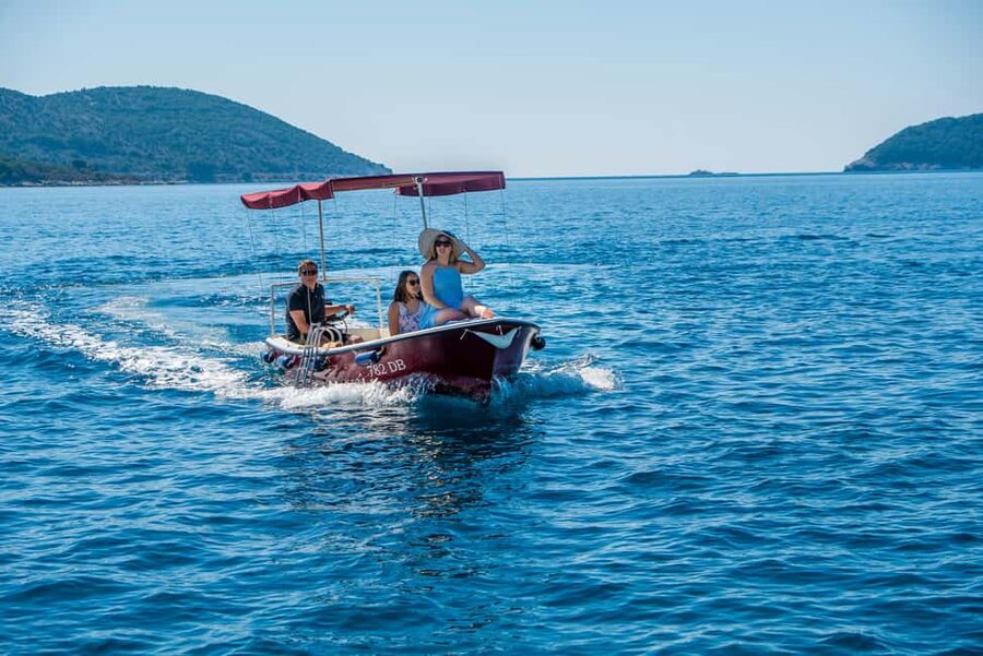 Dubrovnik: Elaphiti Islands Boat Rental - Starting in Dubrovnik and reaching the boat