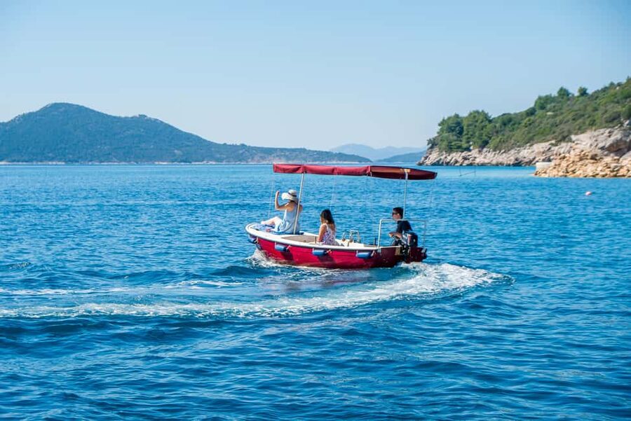 Dubrovnik: Elaphiti Islands Boat Rental - What the small boat setup means for your day