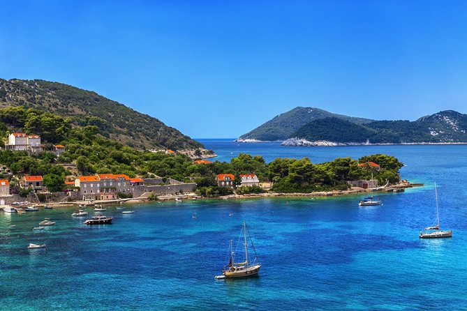 Dubrovnik Island-Hopping Cruise in the Elaphites with Lunch - Starting at Gruž and Settling Into the Boat