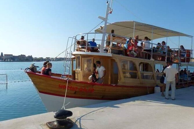 Dubrovnik Islands Boat Tour with Lunch and Unlimited Drinks - Lopud: the easiest island stop for a little more exploring