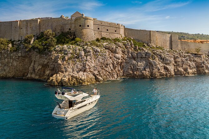Dubrovnik: Private Boat Tours to Elaphite Islands - Boats, crew, and what is included