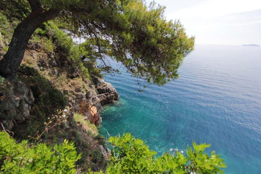 Dubrovnik: Private Luxury Yacht Tour to the Elaphite Islands - Exploring Lopud beyond the beach