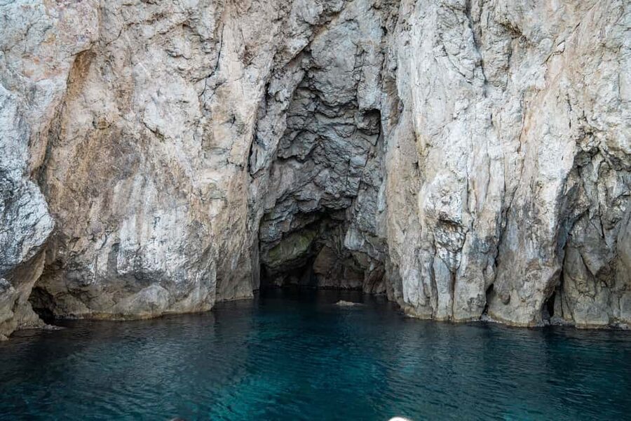 Dubrovnik: Private speedboat tour of Elafiti islands - Kolocep’s Blue Cave and the first swim