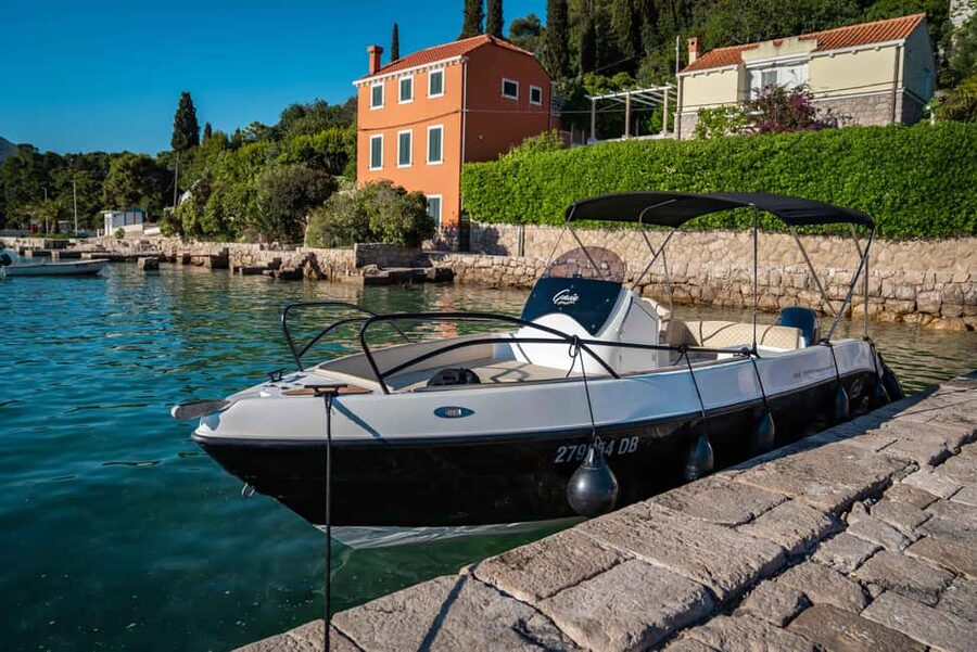 Dubrovnik: Private speedboat tour of Elafiti islands - Food, wine, and what is actually included