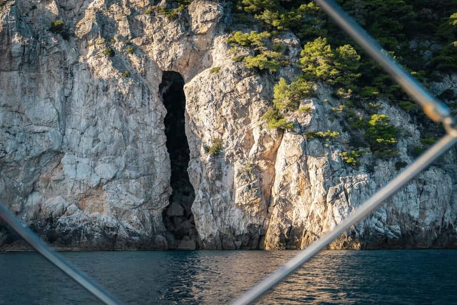 Dubrovnik: Private speedboat tour of Elafiti islands - The practical side: towels, access, and timing