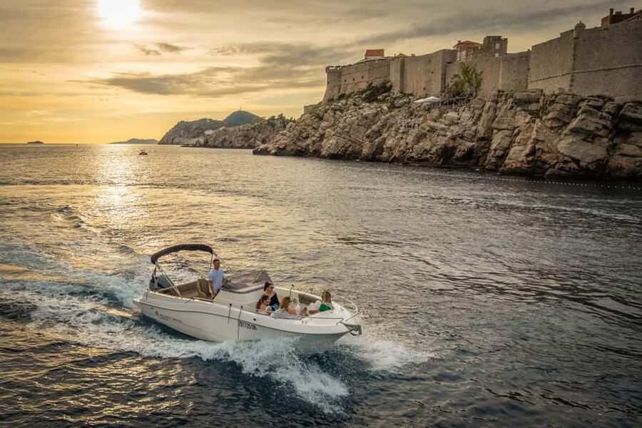 Dubrovnik Private Speedboat Tour to Elaphite Islands - Key points at a glance