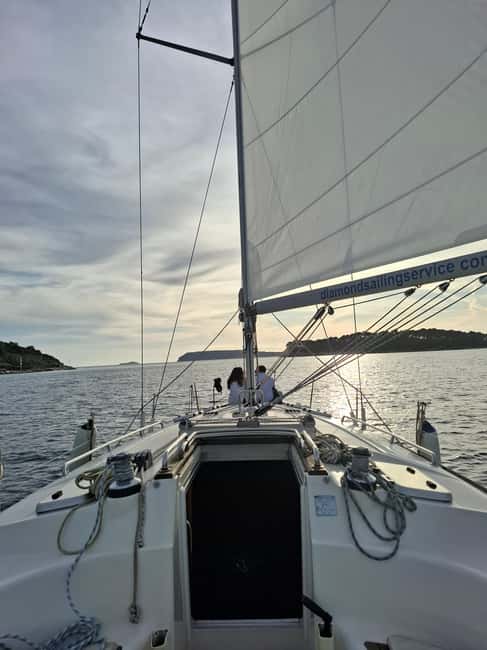 Dubrovnik:Romantic Private Sunset Tour to Old Town& Elafitiy - Timing, flexibility, and weather